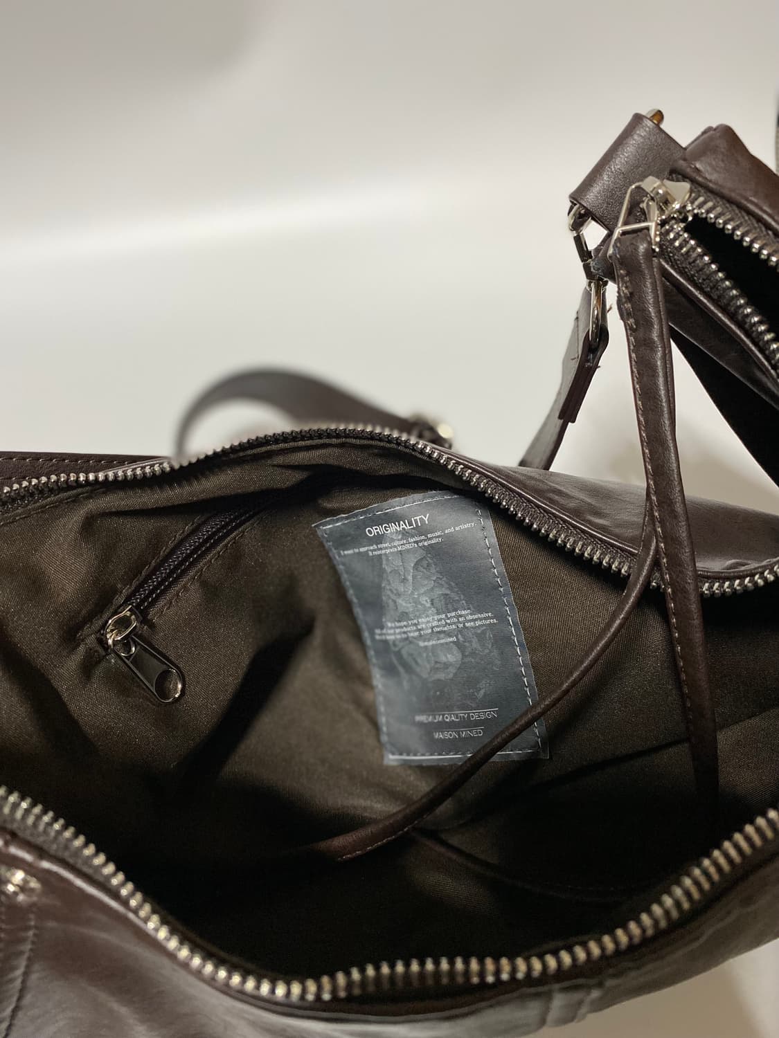 메종미네드 레더 새들백 브라운 숄더백 크로스백 상품이미지3