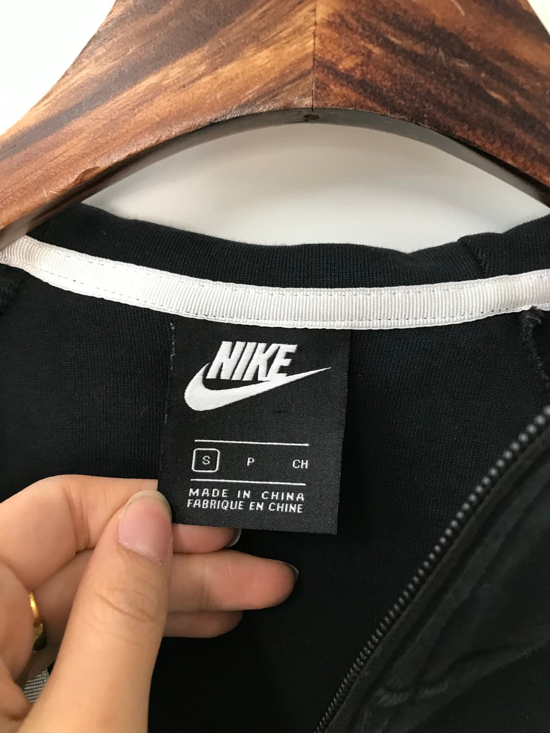 나이키 퓨추라 블랙 테크팩 후드집업 상품이미지7