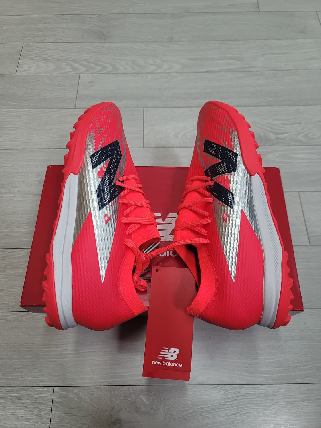 (260)뉴발란스 풋살화 퓨론 V8 팀(남성,2E)TF[대전직거래도가능] 상품이미지1