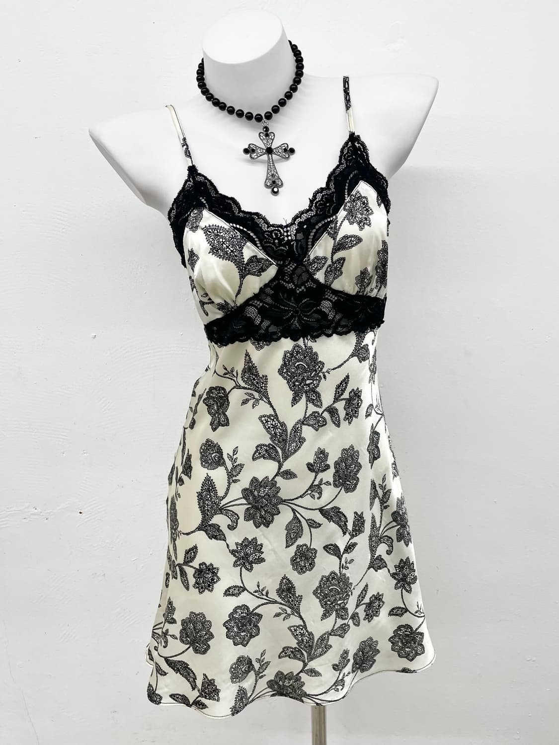 오리엔탈 새틴 레이스 슬립 상품이미지1