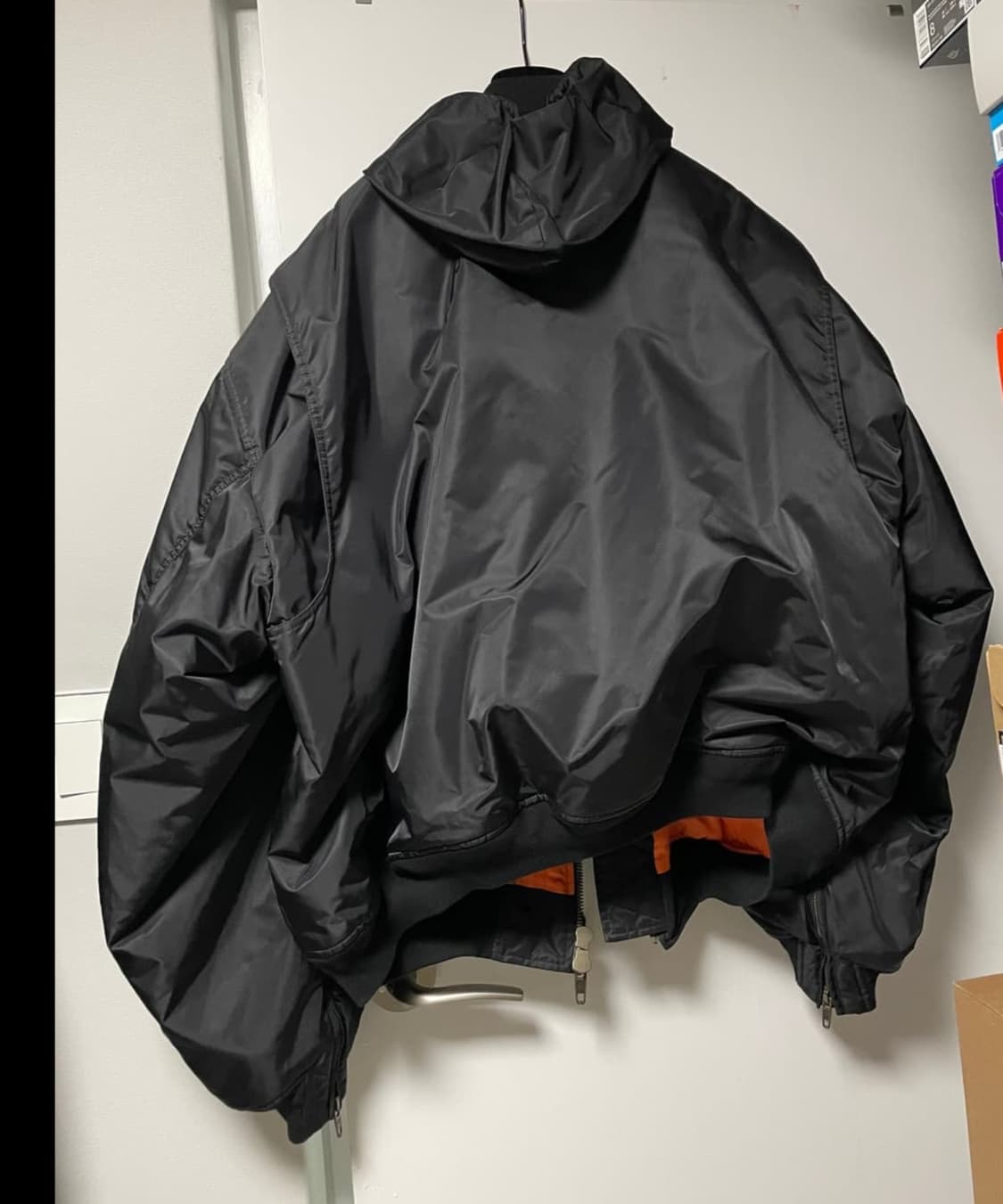 발렌시아가 3b 봄버 팝니다 상품이미지2