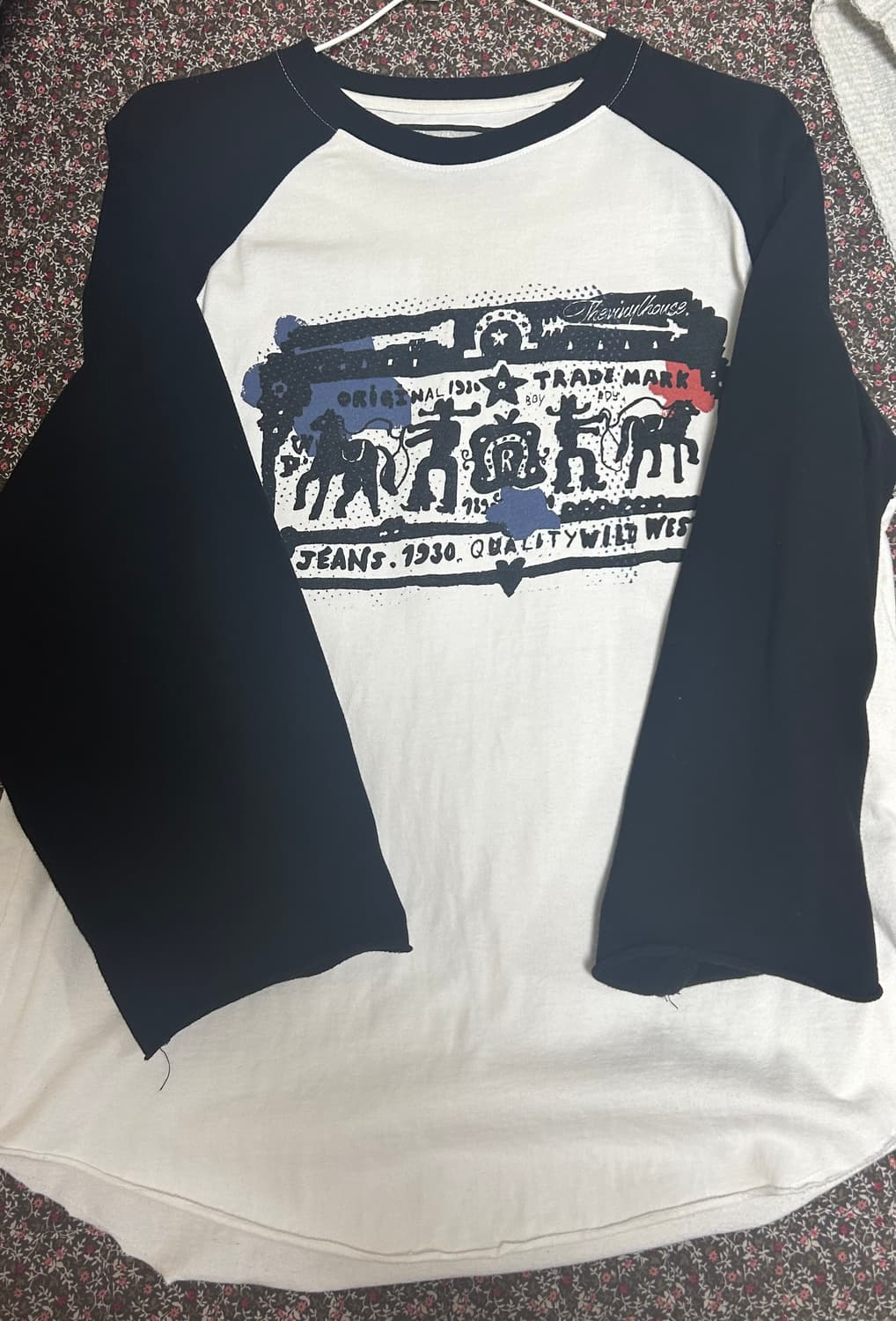 더바이닐하우스 카우보이 픽토그램 래글런 롱슬리브 티셔츠 화이트 상품이미지1