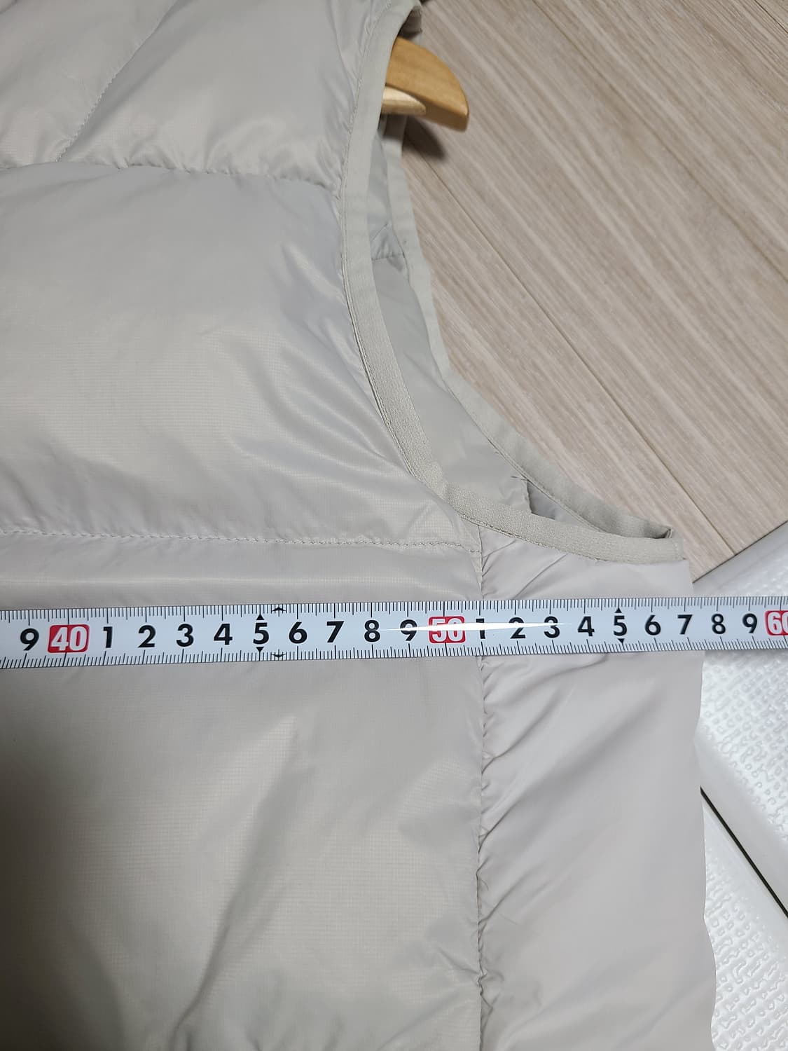 무신사 스탠다드 스포츠 패딩조끼 L 상품이미지6