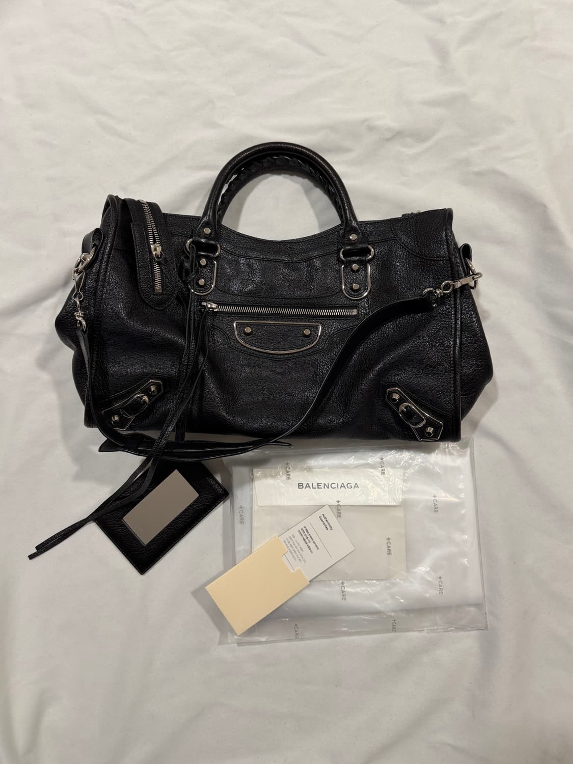 발렌시아가 시티백(모터백) 미디움 메탈릭 엣지 실버,블랙 상품이미지1