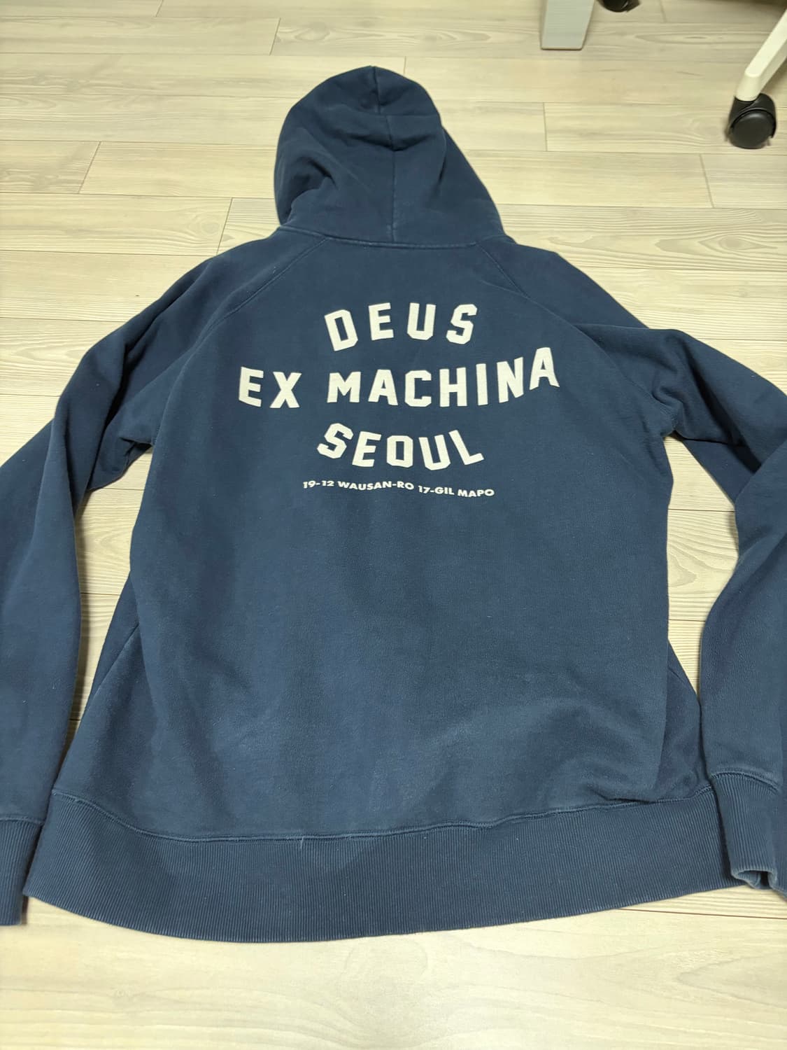 데우스 후드티 상품이미지2