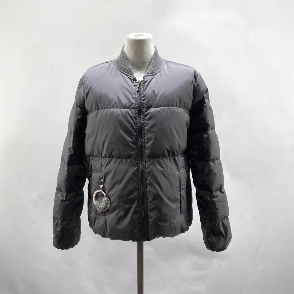 베네통 포켓장식 스트링 덕다운 여성패딩 90 상품이미지1