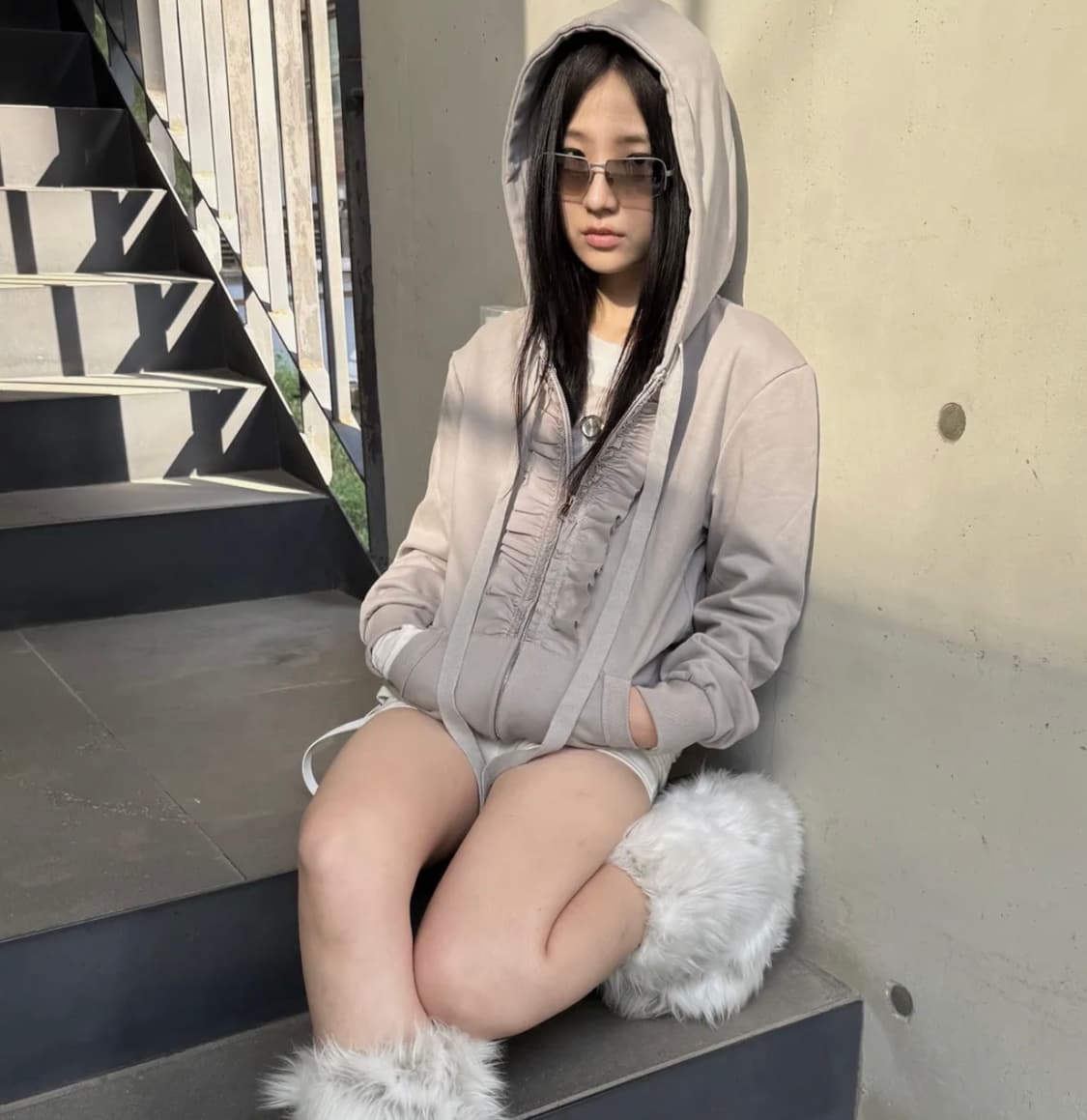 나체 러플디테일 후드집업 상품이미지3