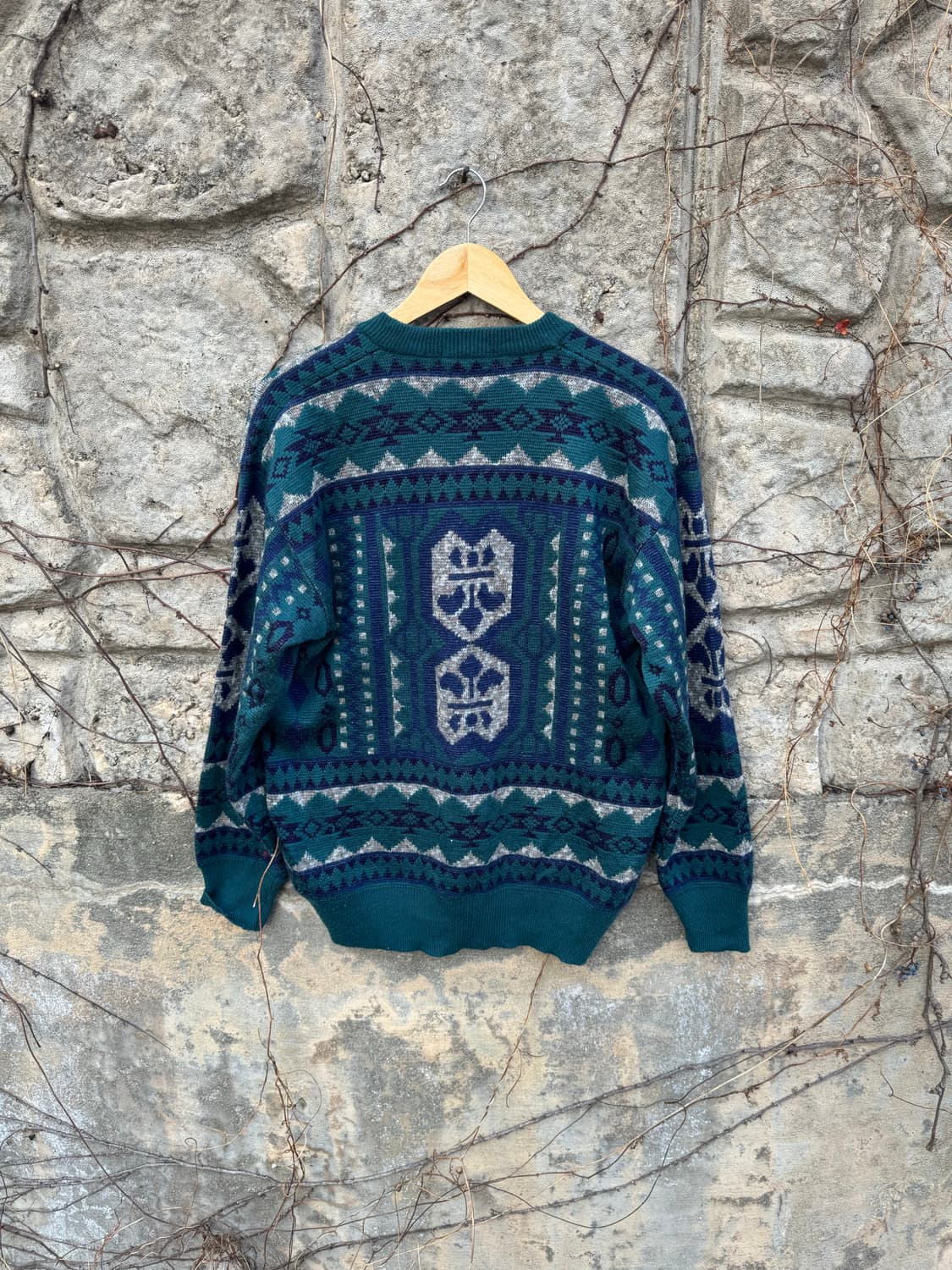 일본 빈티지 에스닉 패턴 v넥 니트  상품이미지2