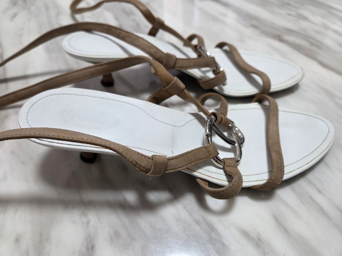 토즈 스웨이드 스트랩 샌들 상품이미지5