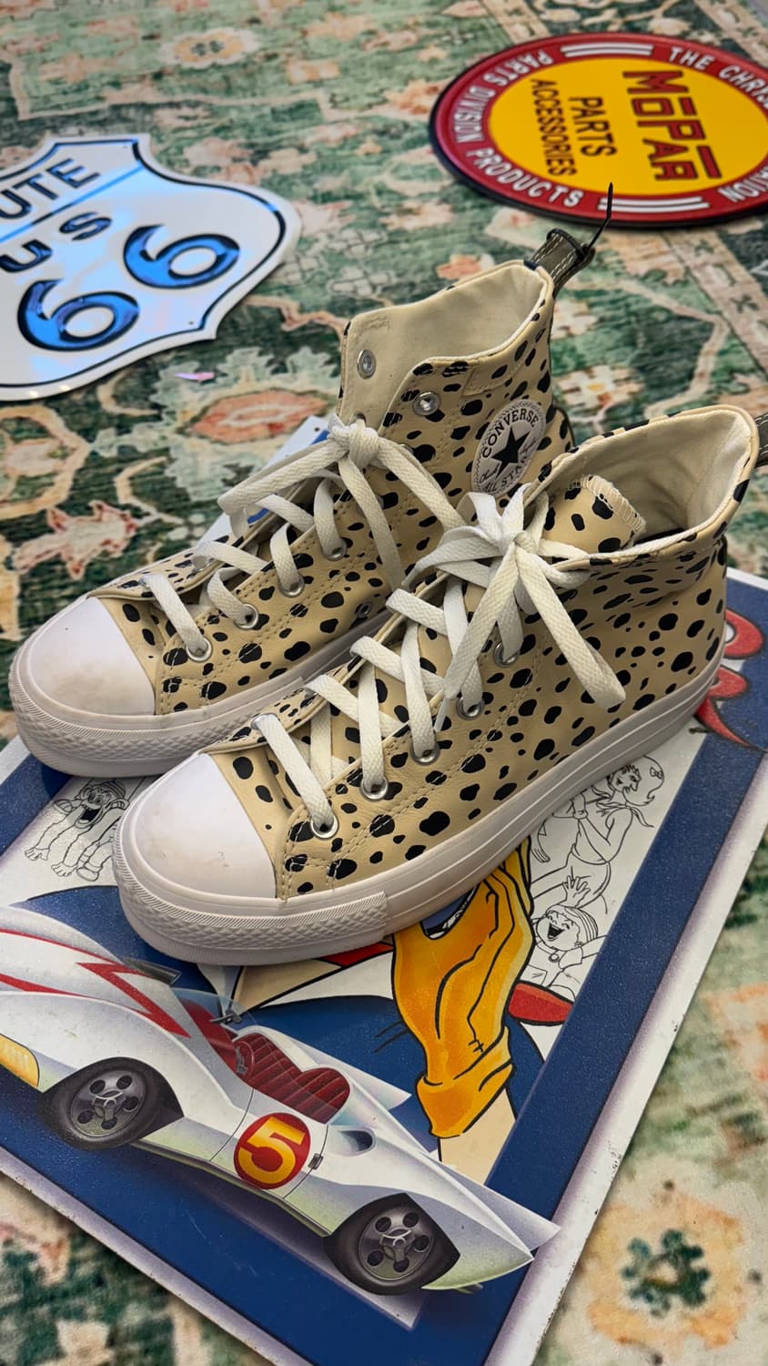 컨버스 척테일러 올스타
Converse

Converse Run Star 상품이미지1