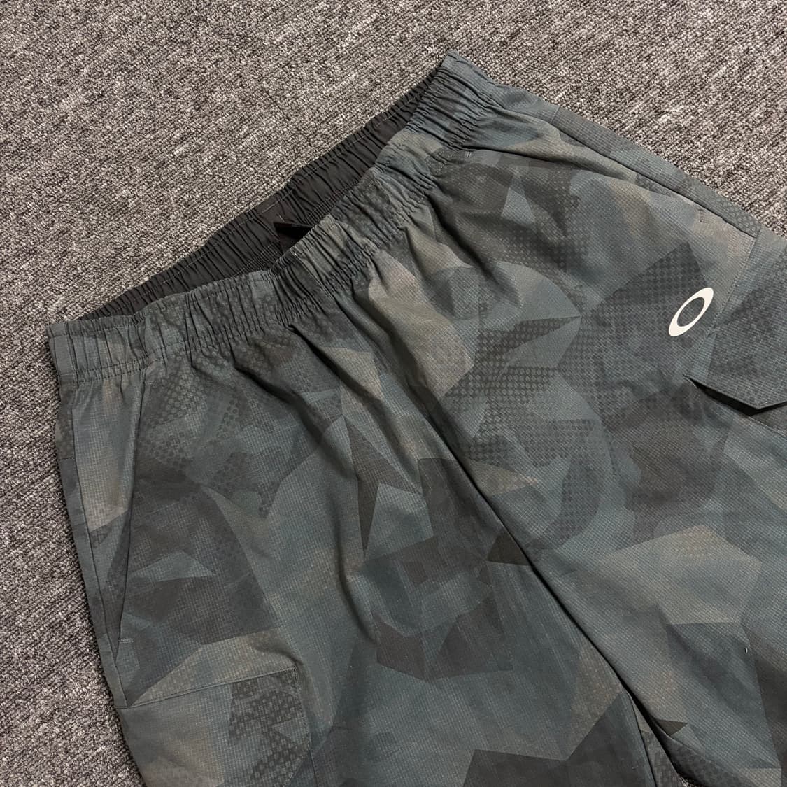 오클리 카모 패턴 카고 쇼츠 상품이미지2