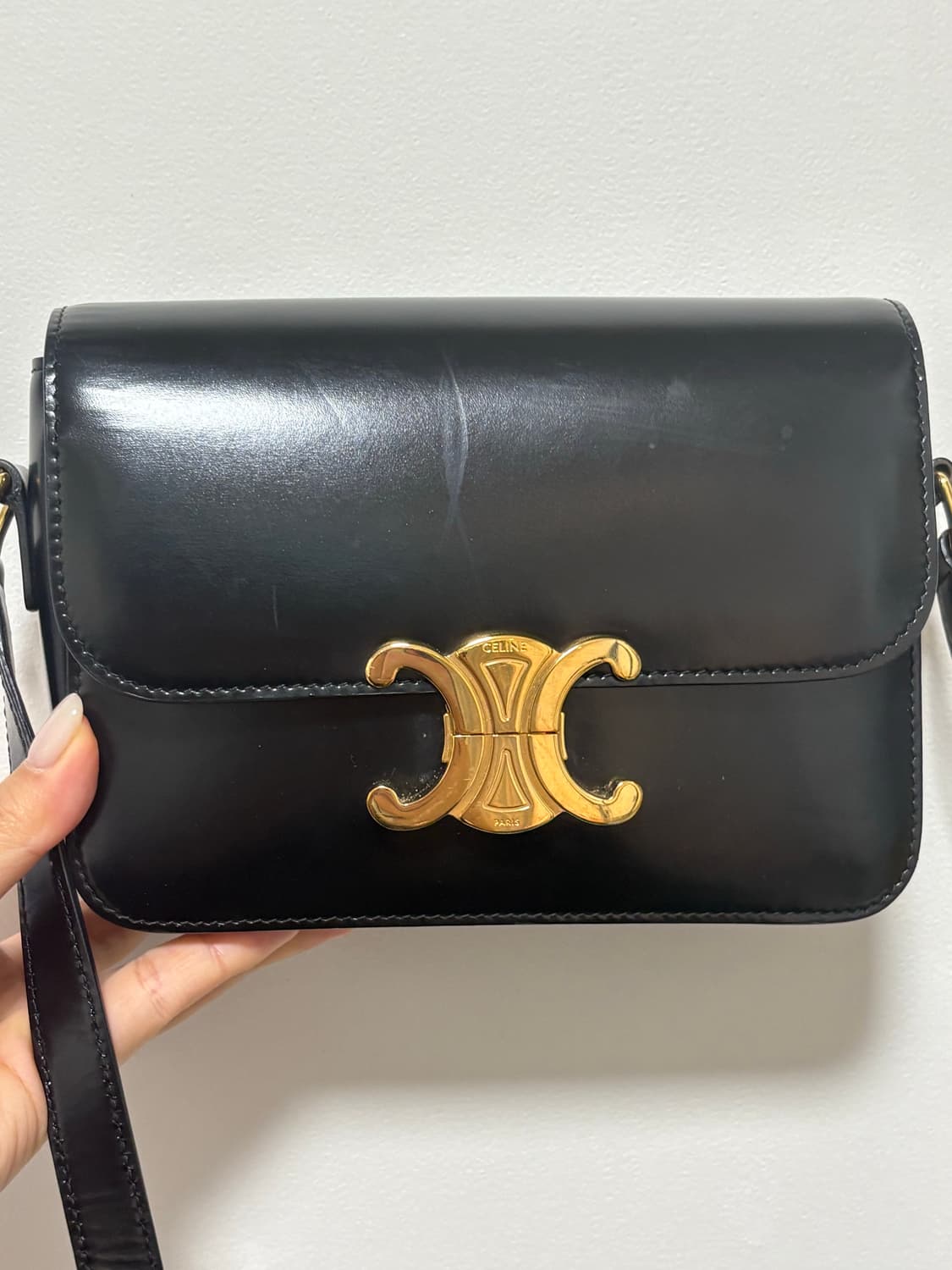 셀린느 트리옹페 틴 블랙 금장로고 숄더백 상품이미지2