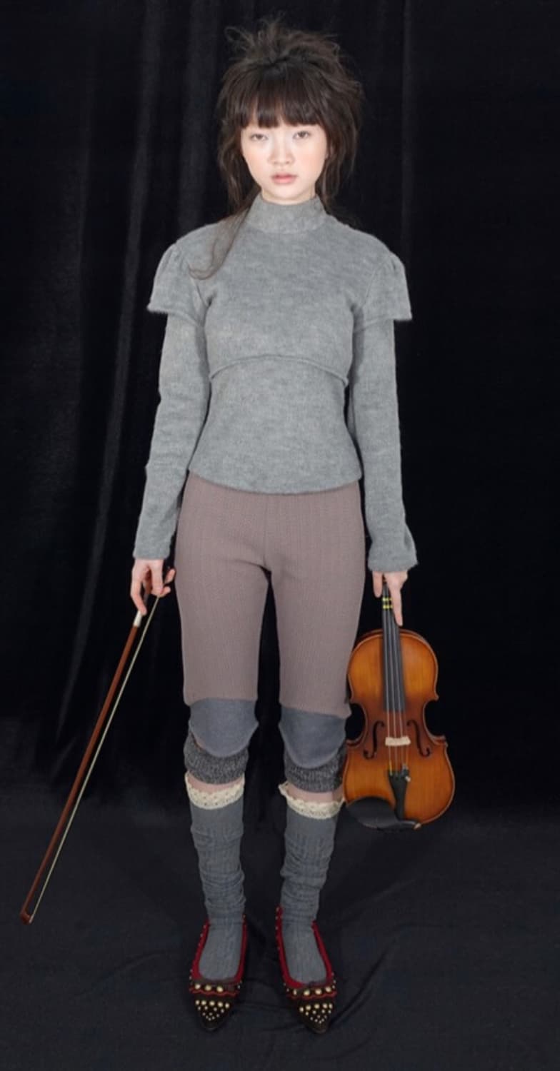 [fa.er.ie] hairy puff line top [grey] 상품이미지2