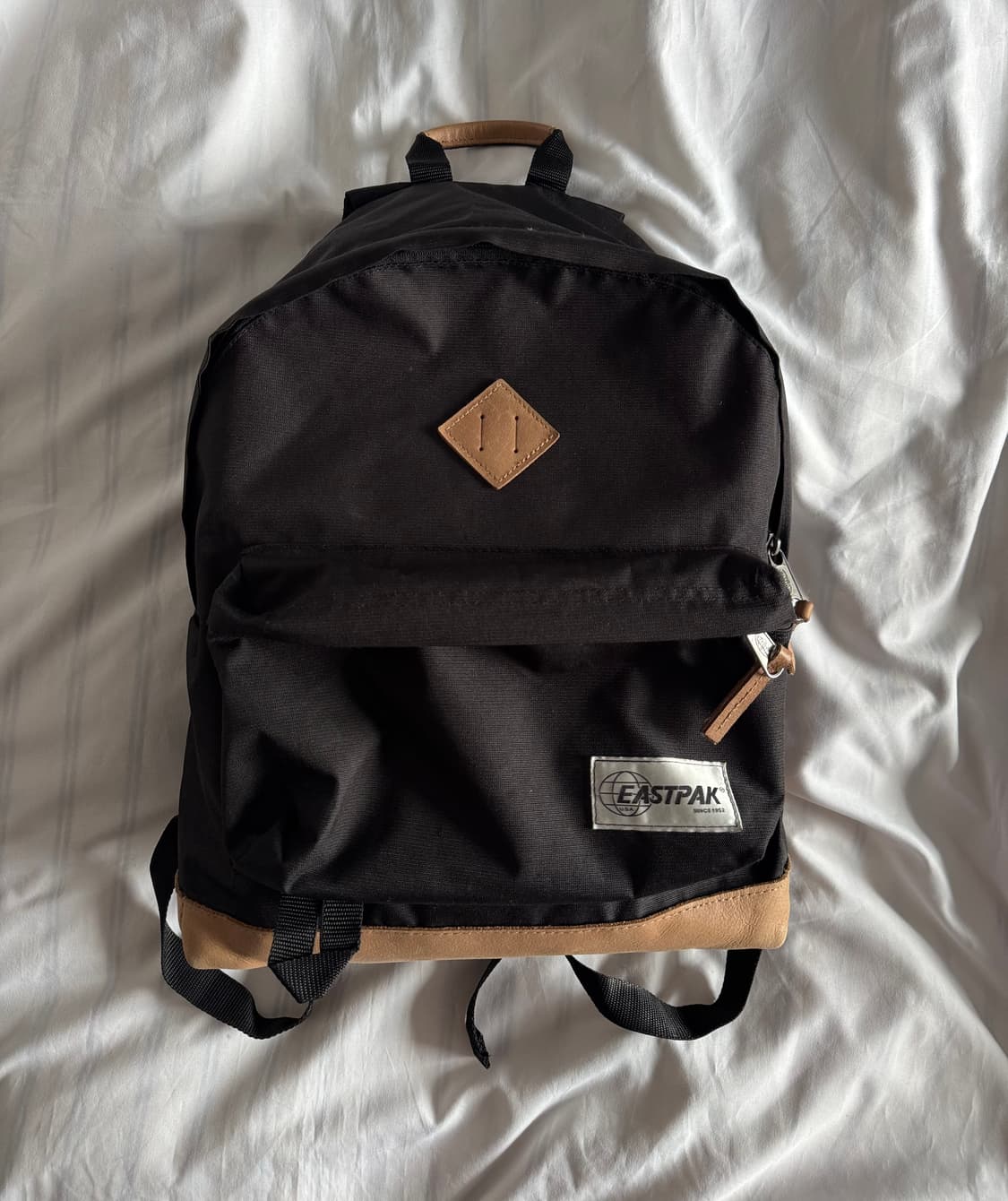 이스트팩 클래식 와이오밍 백팩 블랙 상품이미지1