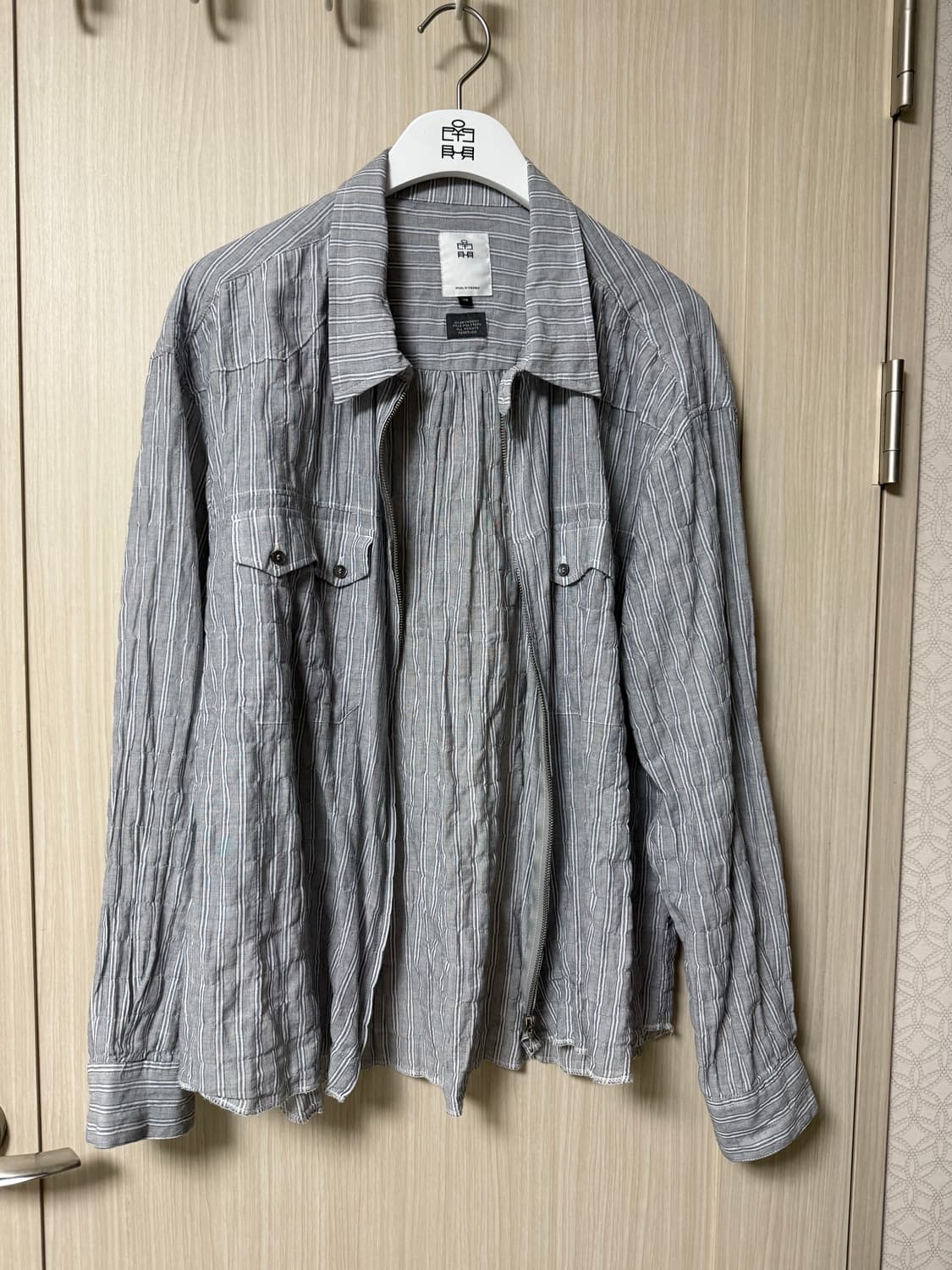 [3]폴리테루 25fw 집업셔츠 스트라이프 그레이 상품이미지1