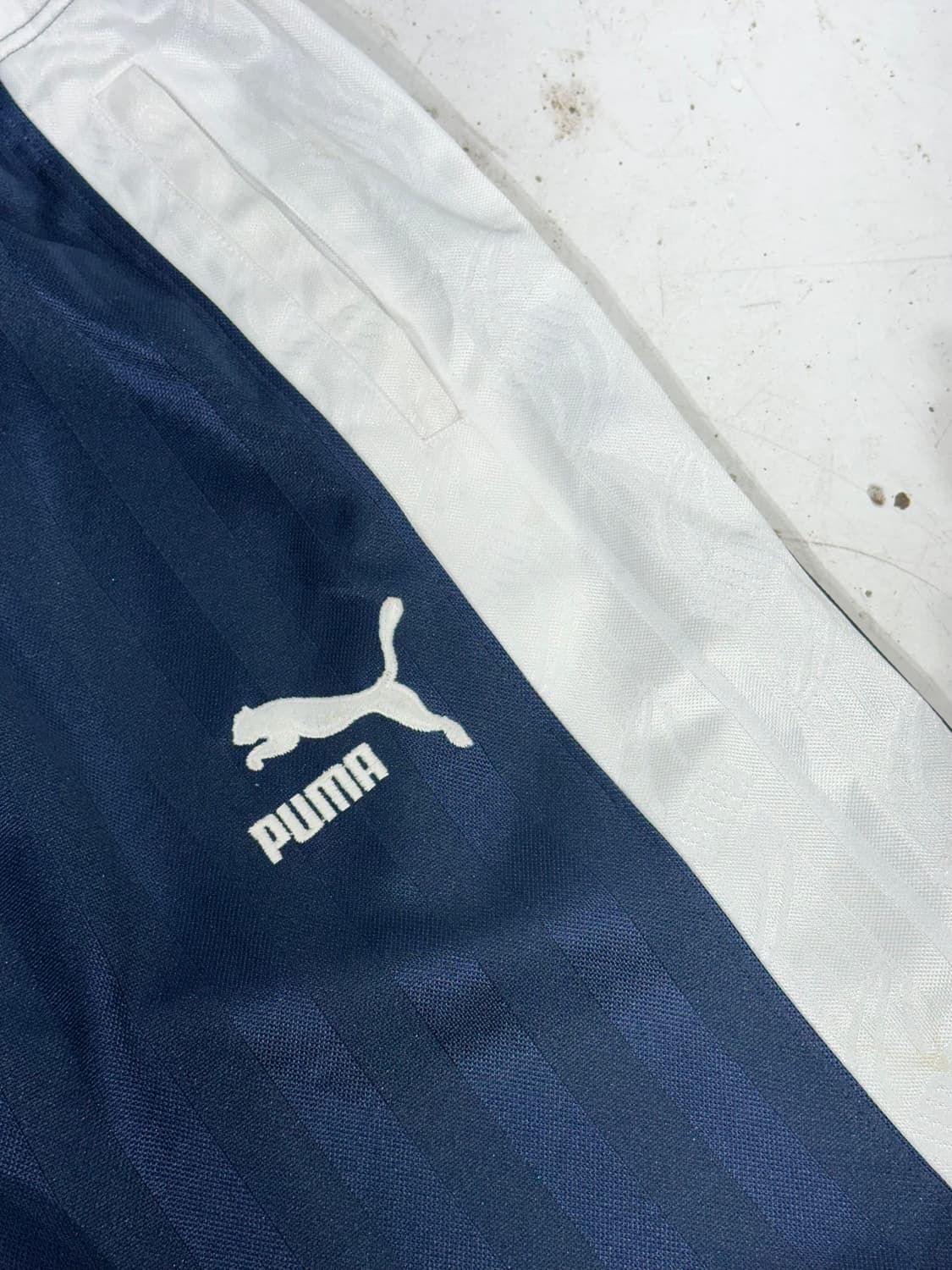 푸마 네이비 화이트 사이드 라인 와이드 트레이닝 팬츠  상품이미지6