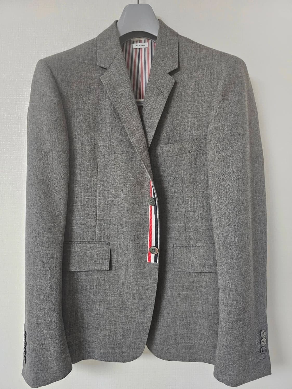 톰브라운 삼선 미드그레이 자켓(2/S급/정품) 상품이미지3