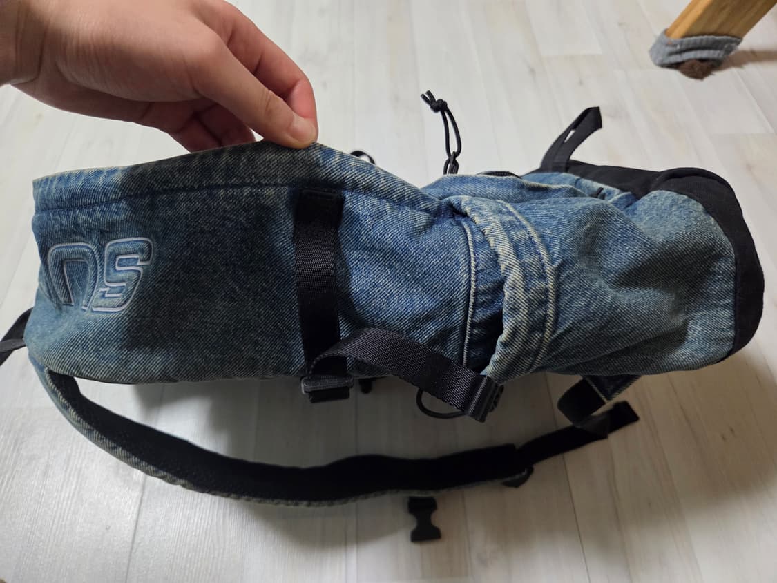 슈프림 데님 백팩 워시드 인디고 - 25FW 상품이미지5