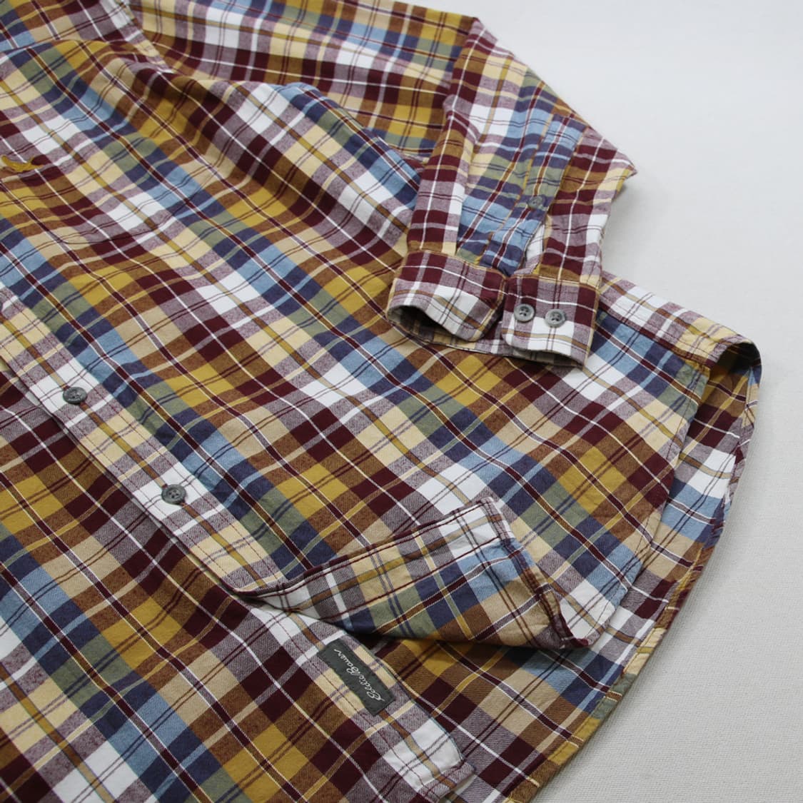 (착용컷) 에디바우어 체크 셔츠 (남성용 103) 상품이미지6