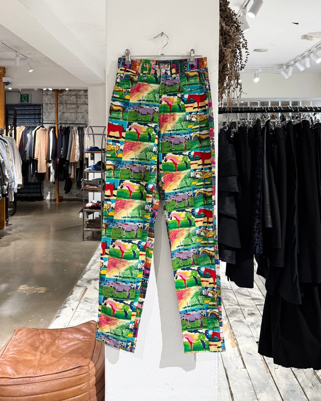 베르사체 진스 쿠튀르 90s 멀티컬러 홀스 코듀로이 팬츠 상품이미지1