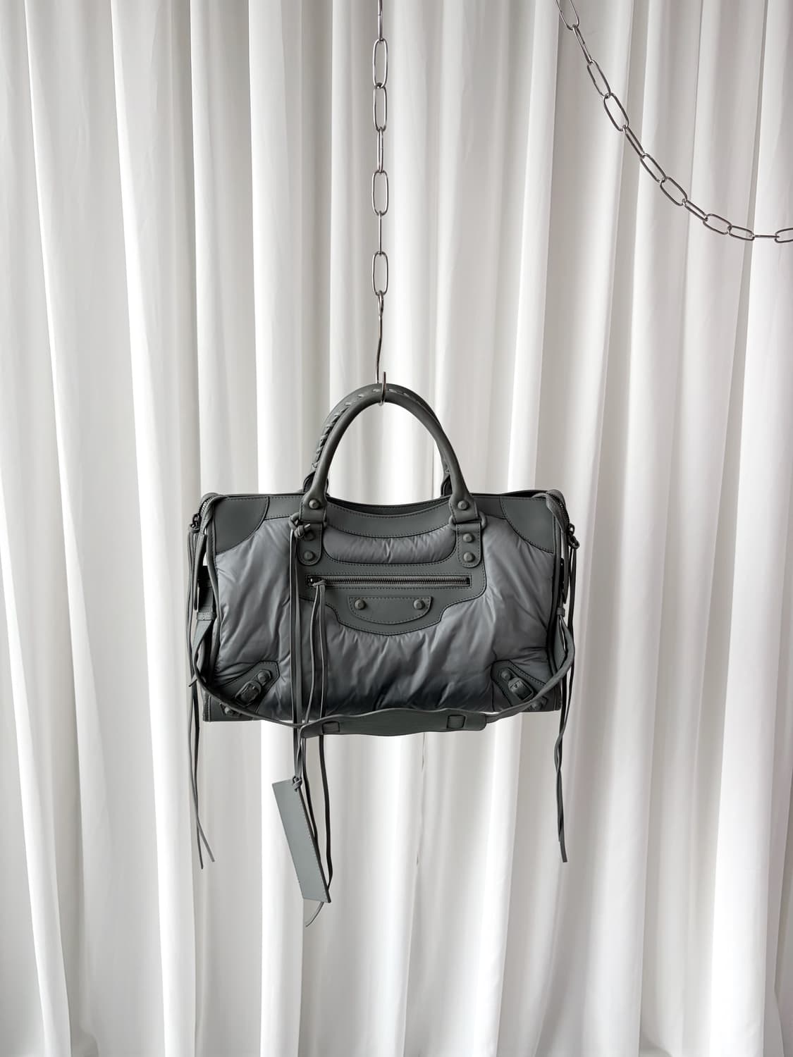 (레어) 발렌시아가 클래식 시티 퍼프 나일론 매트 그레이 모터백 상품이미지1