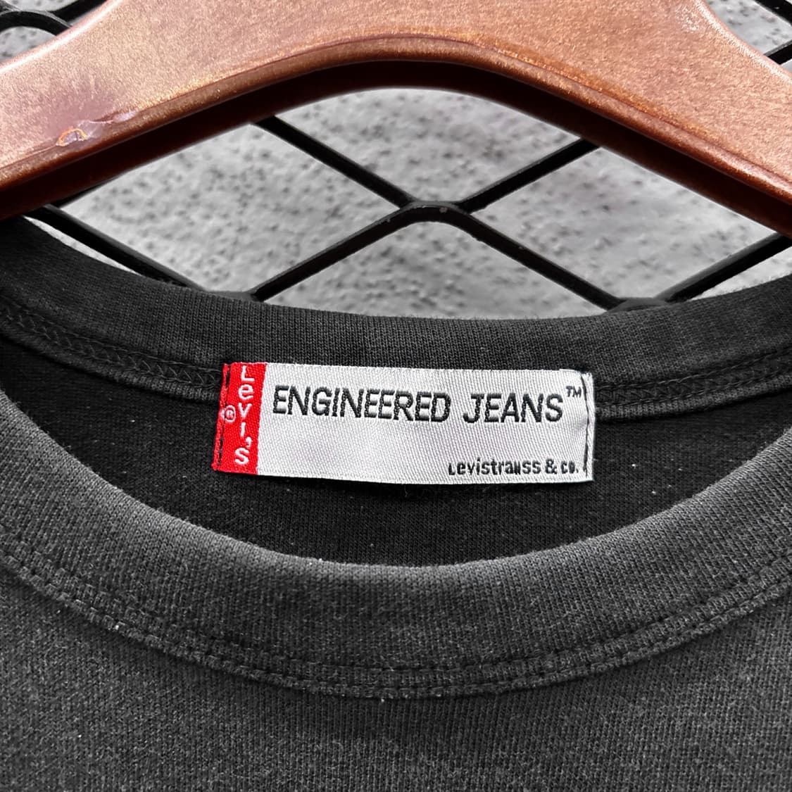 리바이스 엔지니어드 롱슬리브 D링 시그니처 디테일 블랙 상품이미지6