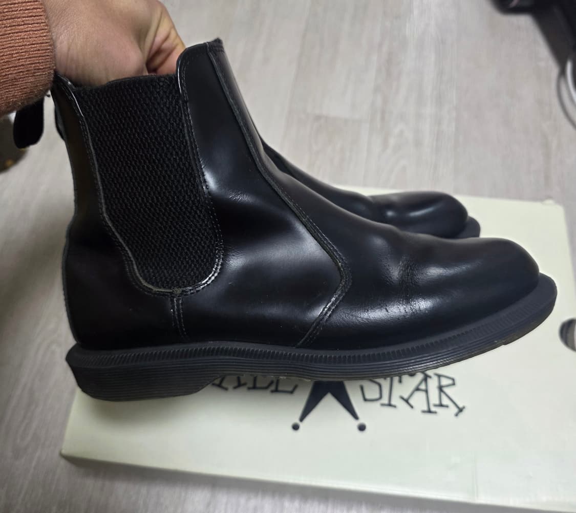 닥터마틴 플로라부츠 UK3 230 상품이미지4