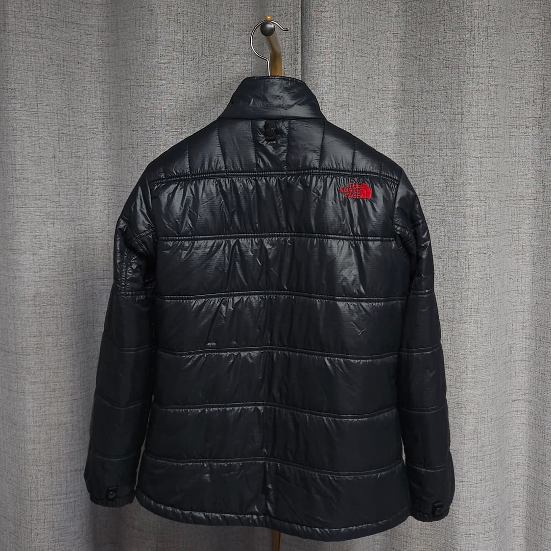 90 ) 노스페이스 여성 블랙 경량 패딩 상품이미지4