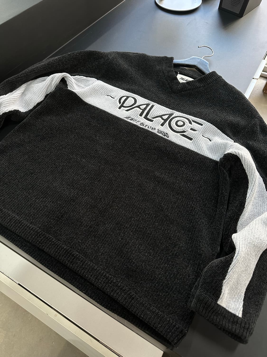 팔라스 19FW 오브시션 니트 상품이미지4