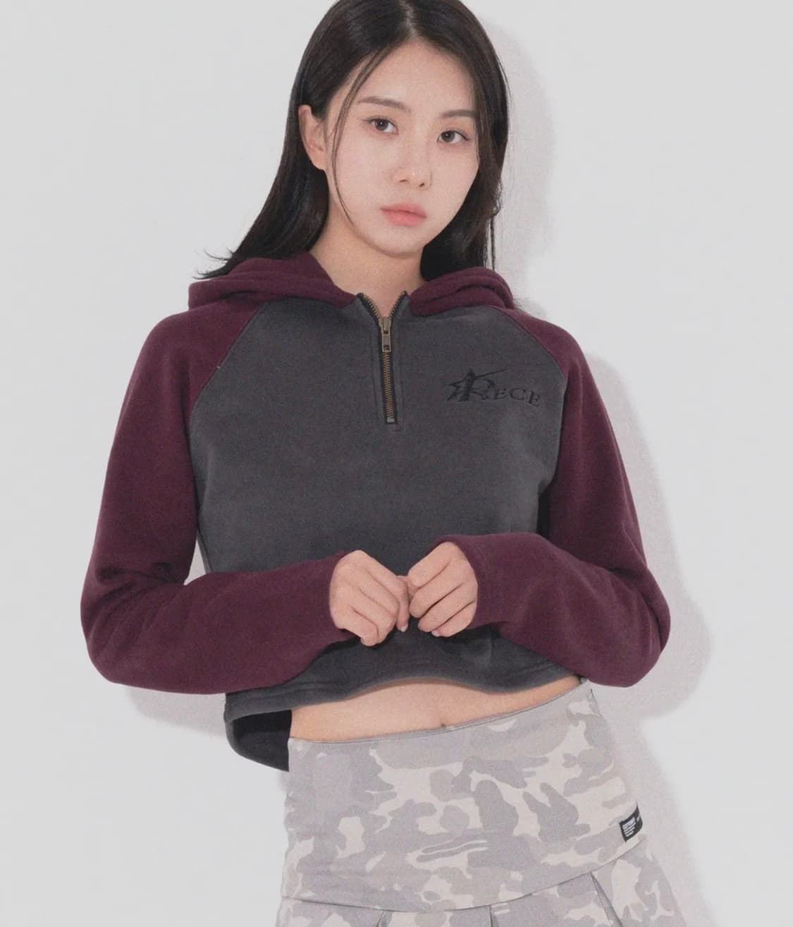 PIESTA HALF ZIP CROP HOODIE (CHARCOAL) 상품이미지1