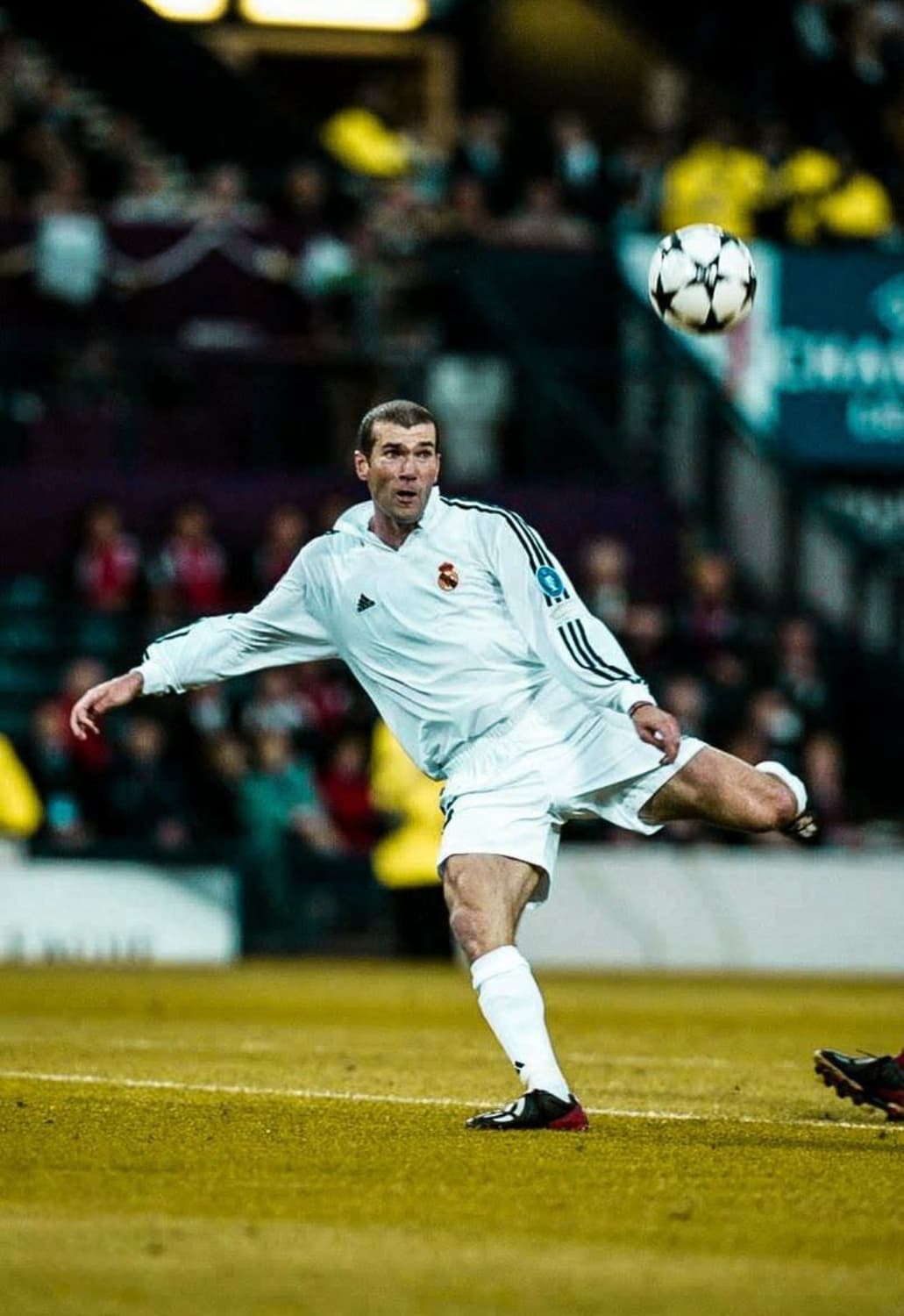 01-02 레알마드리드 홈 지네딘 지단 긴팔 유니폼 L사이즈 레플리카 상품이미지8