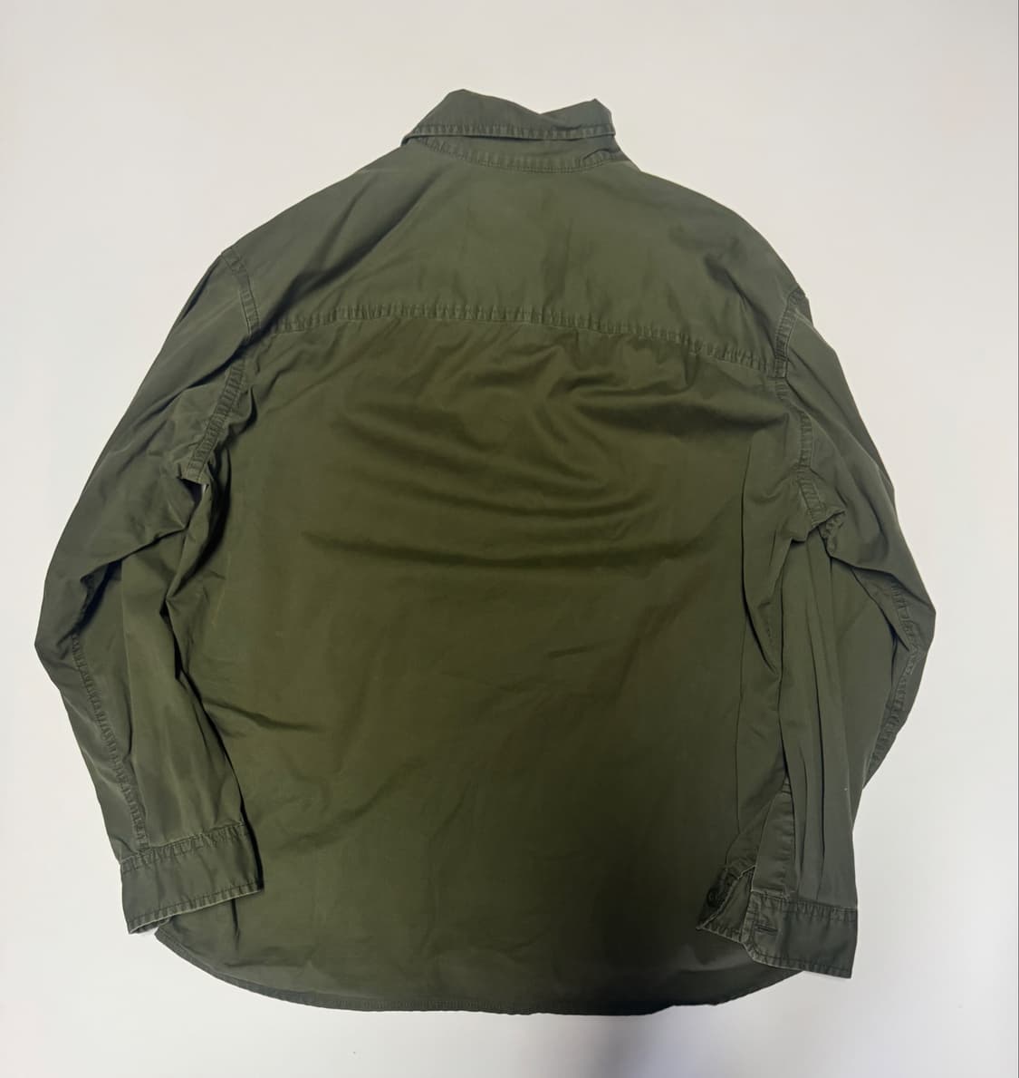 유니클로 캐쥬얼 원포켓 미니멀 오버핏 카키 긴팔 셔츠 L ~ XL 상품이미지2