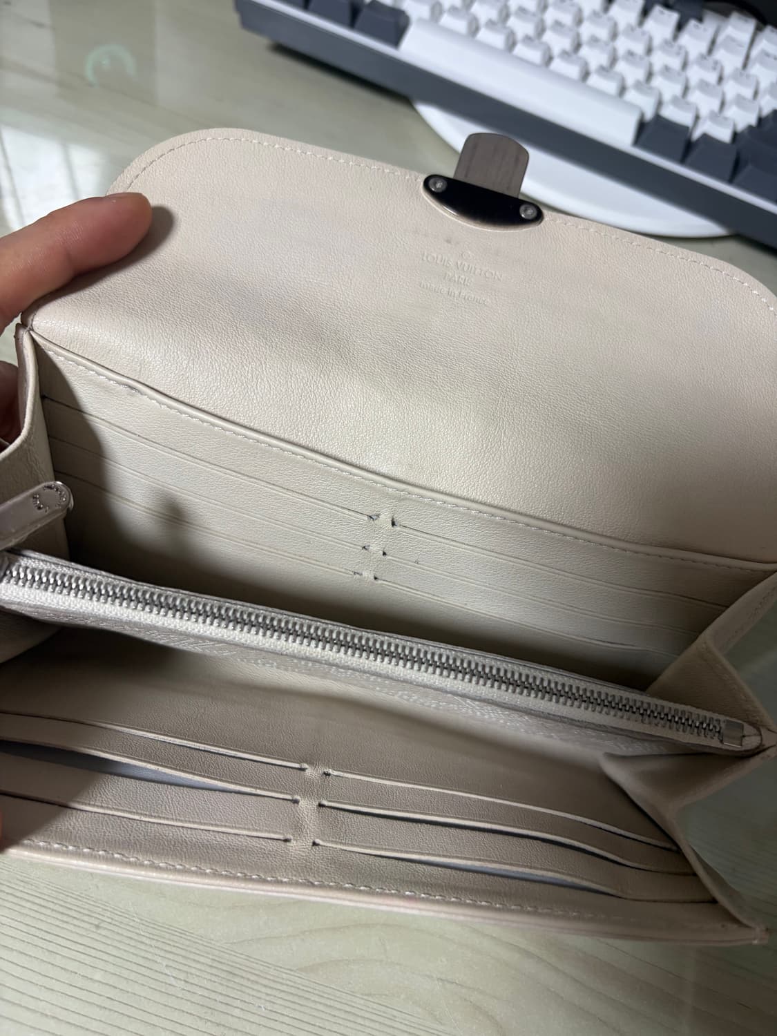 루이비통 마히나 장지갑 상품이미지3