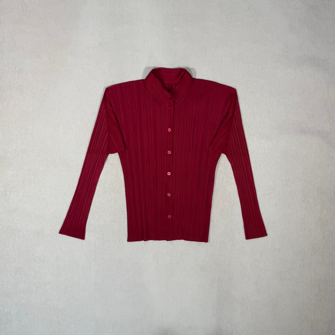 Pleats Please Red Cardigan 상품이미지1