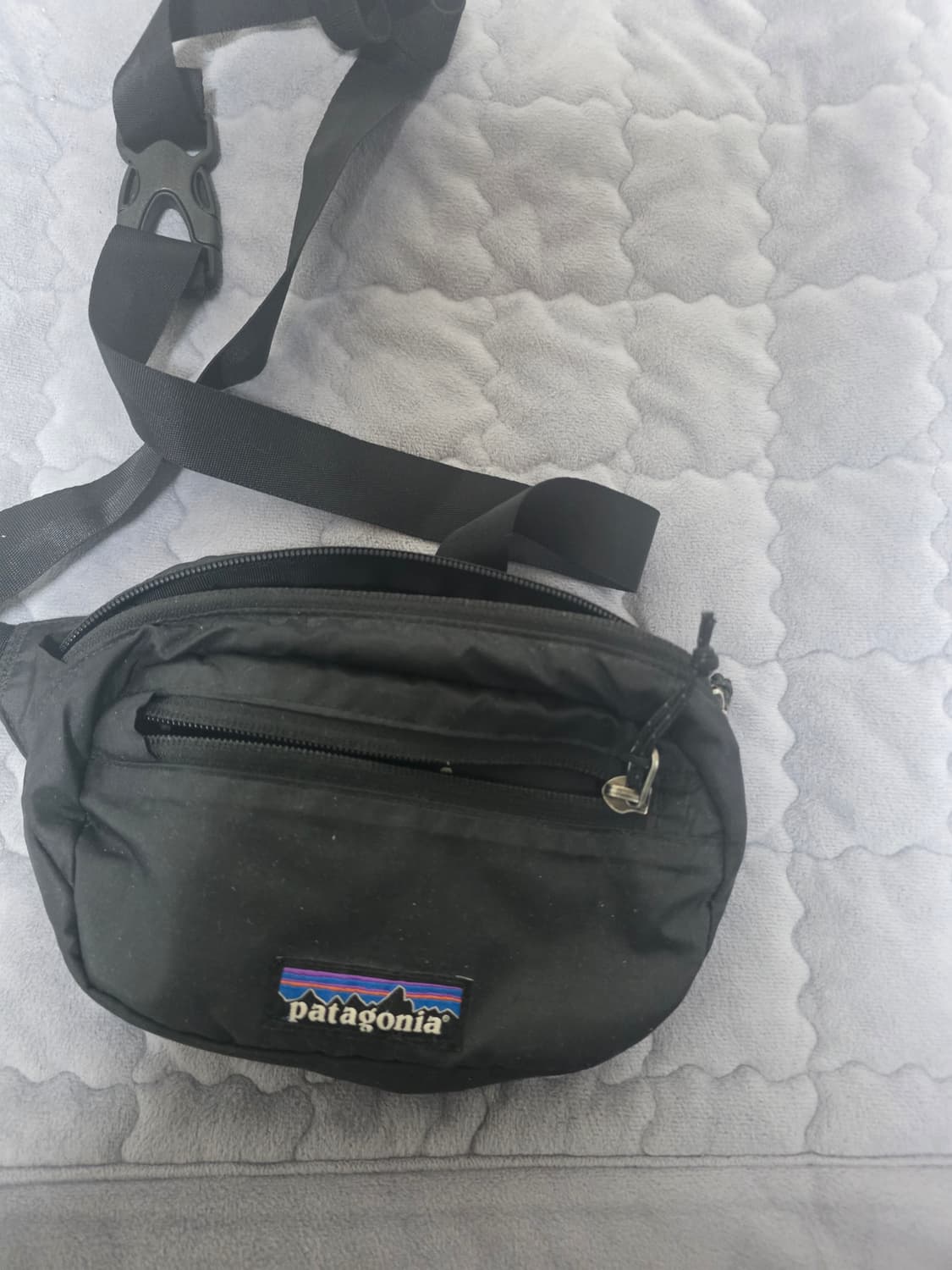 파타고니아 울트라라이트 블랙 홀 미니 힙팩 블랙 상품이미지1