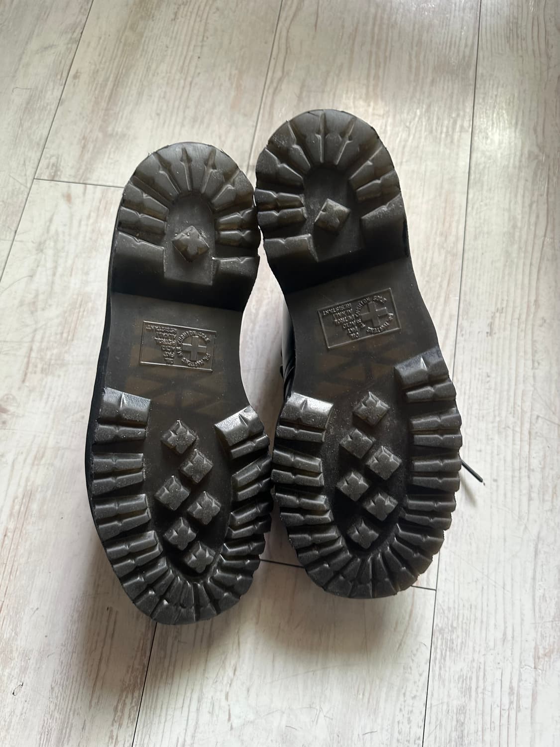 닥터마틴 1461 하드웨어 폴리시드 스무스 250 상품이미지4