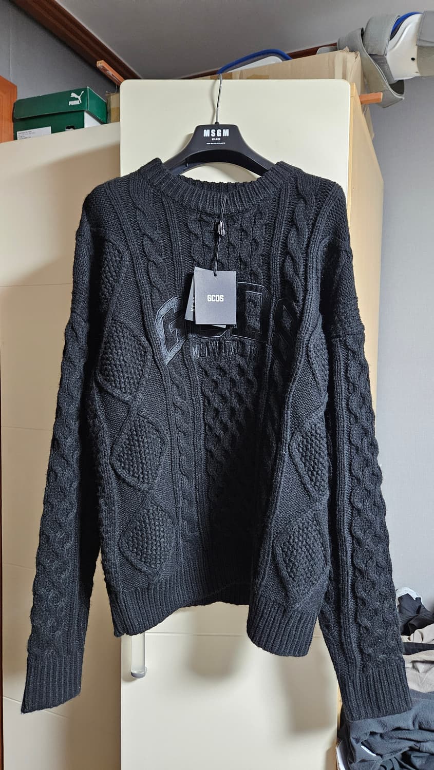 GCDS 니트 정품 신품 50만짜리 상품이미지1
