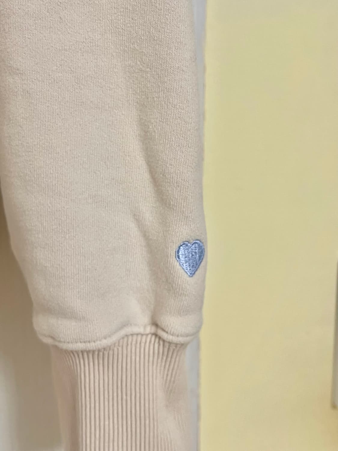 Mabling 마블링 자수 크로와상 버터크림 후드티 상품이미지4