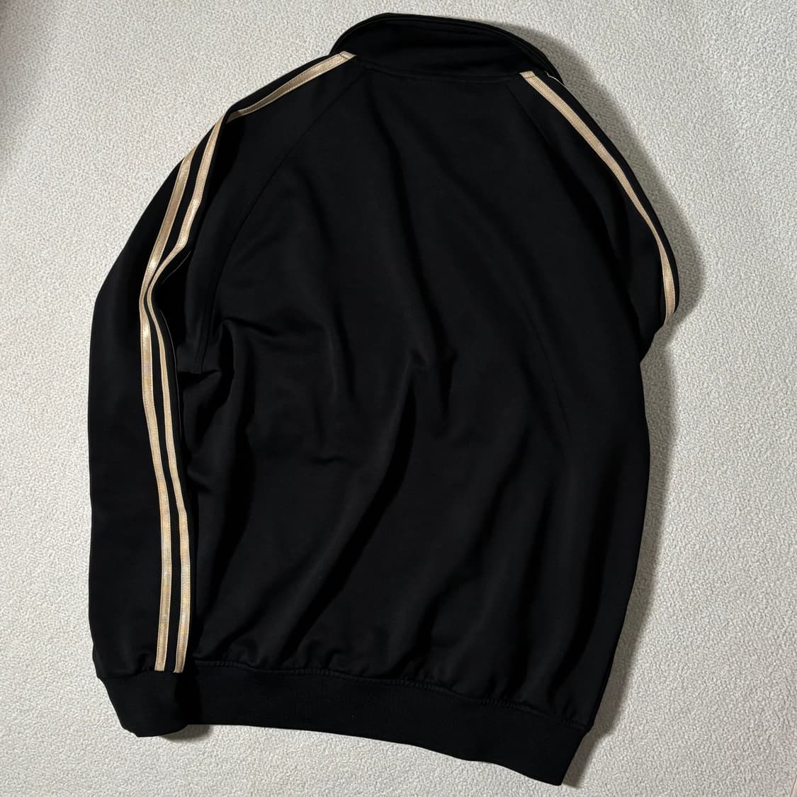 아디다스 검금 검골 스몰로고 트랙탑 져지 상품이미지2