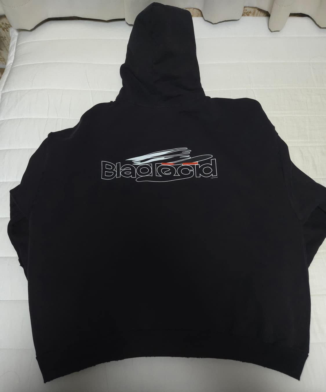 발렌시아가 제네레이트 로고 후드 티셔츠 긴팔 티 블랙 화이트 상품이미지8