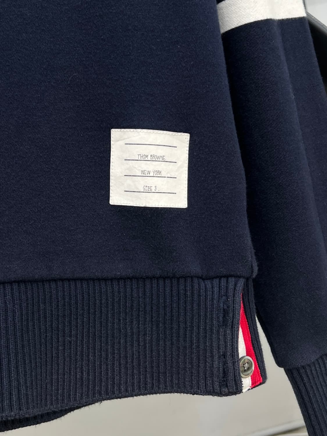 톰브라운 오버사이즈 사선완장 맨투맨 상품이미지4