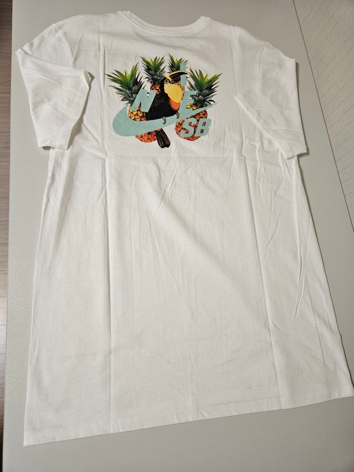 [해외M]희귀 나이키SB 파인애플 티셔츠 화이트 상품이미지7