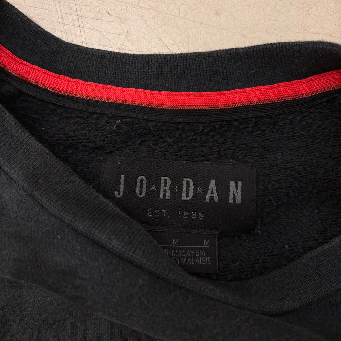 조던 스몰로고 블랙 맨투맨 상품이미지3