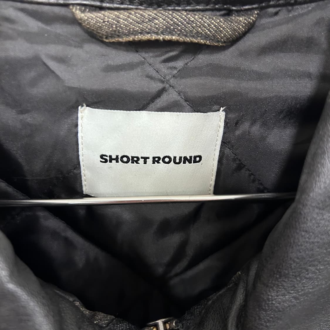 쇼트라운드 레더카라 샌드워싱 데님 워크자켓 상품이미지3