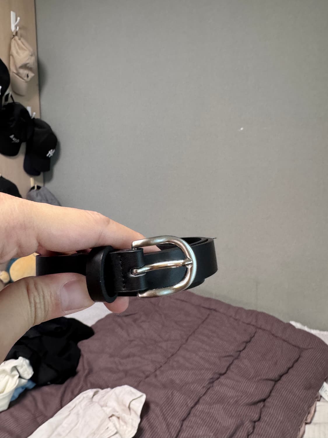 무신사스탠다드 / 신세틱 레더 슬림 벨트 20mm / 32 상품이미지1
