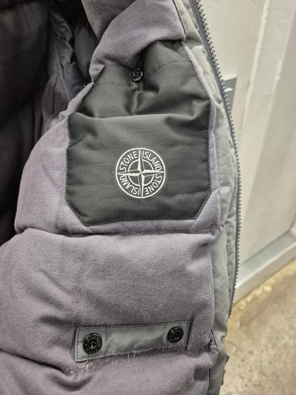 스톤아일랜드 마이크로렙스다운 패딩 M 상품이미지7