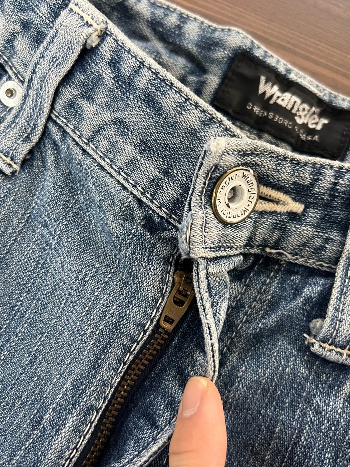Wrangler 랭글러 부츠컷 나팔핏 연청 데님 팬츠 상품이미지5