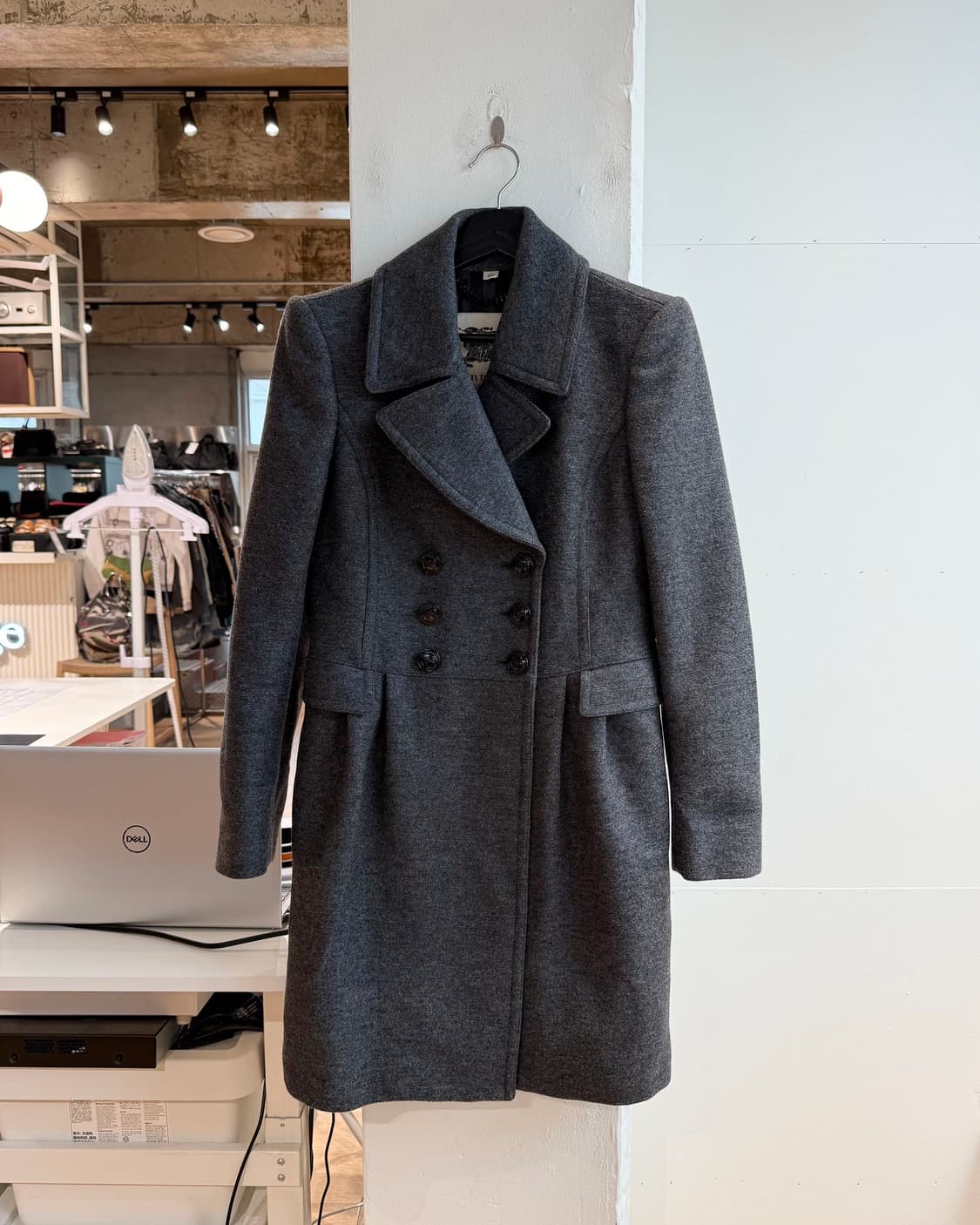 버버리 차콜 그레이 울 혼방 더블 브레스티드 코트 상품이미지2