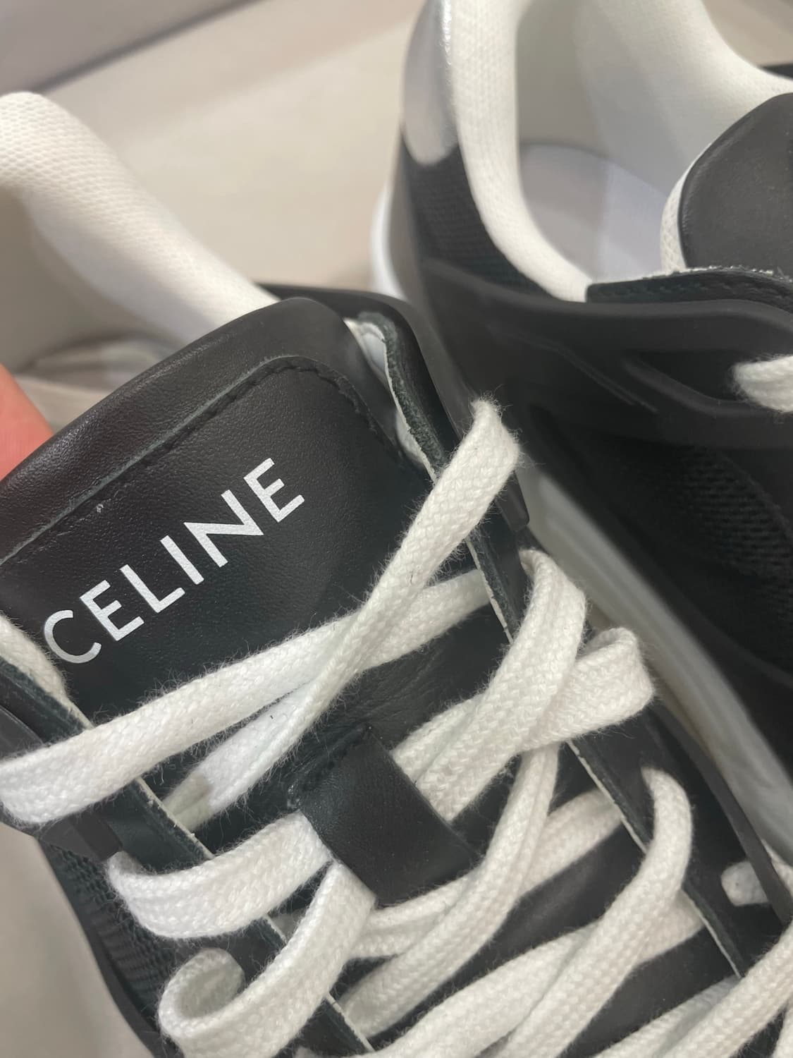셀린느 스니커즈 상품이미지3