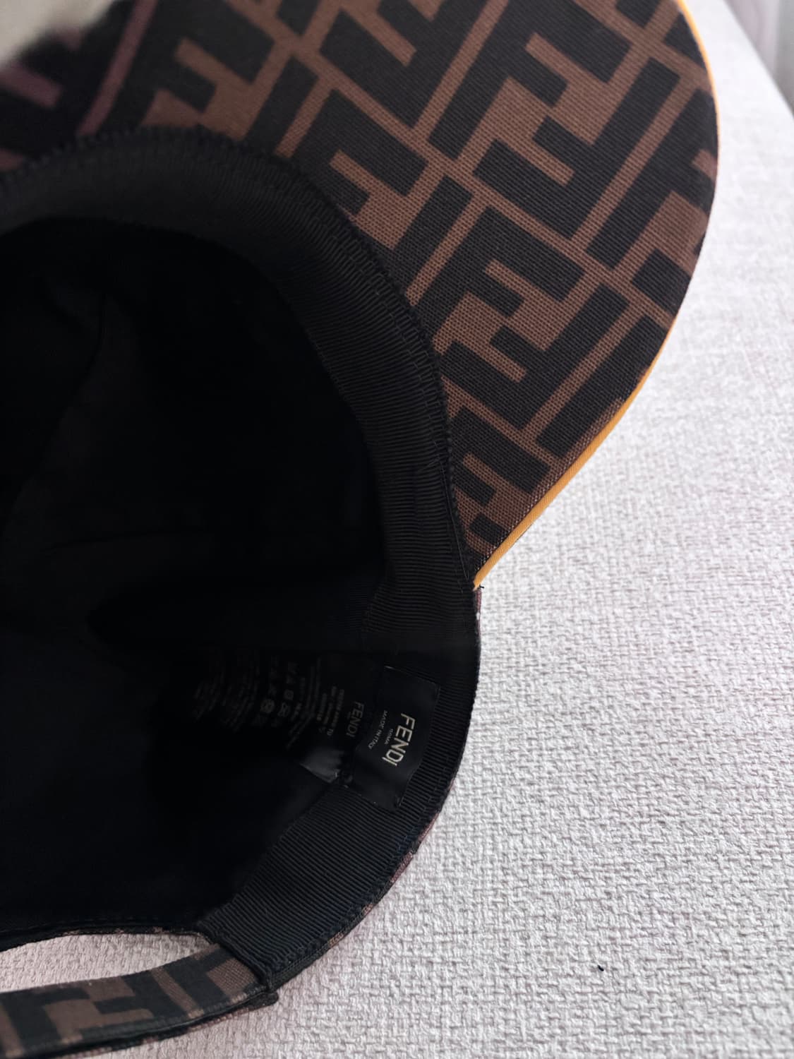 펜디 볼캡 거의새것 상품이미지3